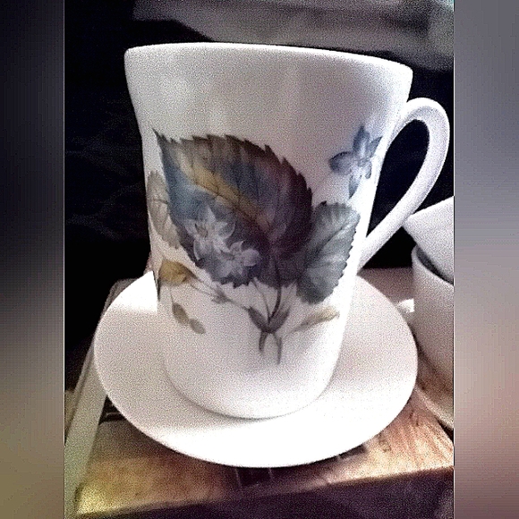 Royal London bone China handpainted  Antique collectable tea cup and saucer - Picture 11 of 11